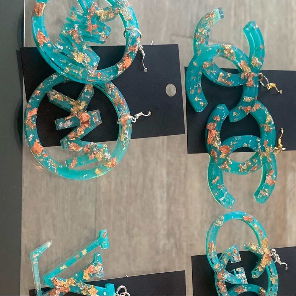 Beautiful inspired earrings(READ DESCRIPTION)